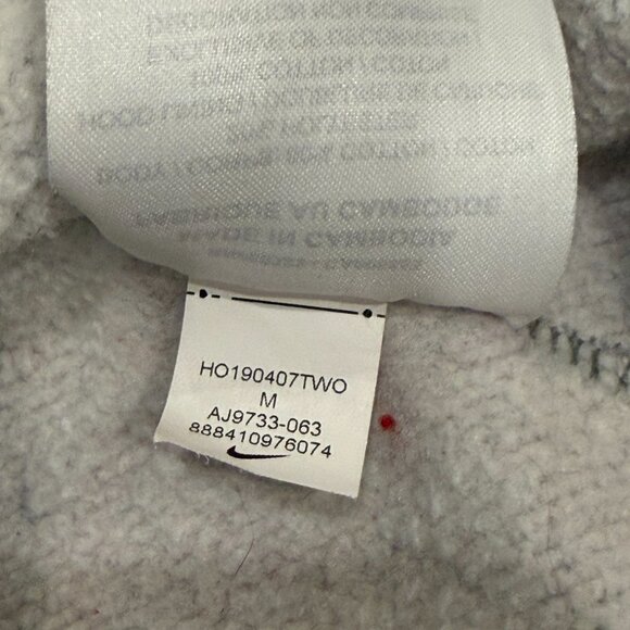 Nike SB Hoodie Gray Women’s Size Medium Streetwear Pullover - Picture 5 of 10